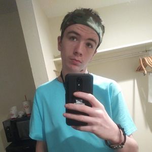 Meet your Posher, Ethan